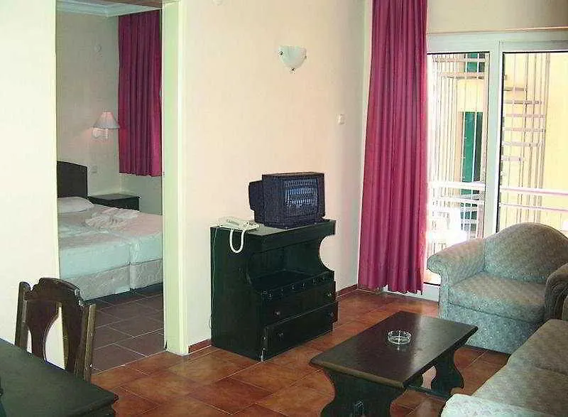 Cicey Apart Kusadası 0*,  Turecko